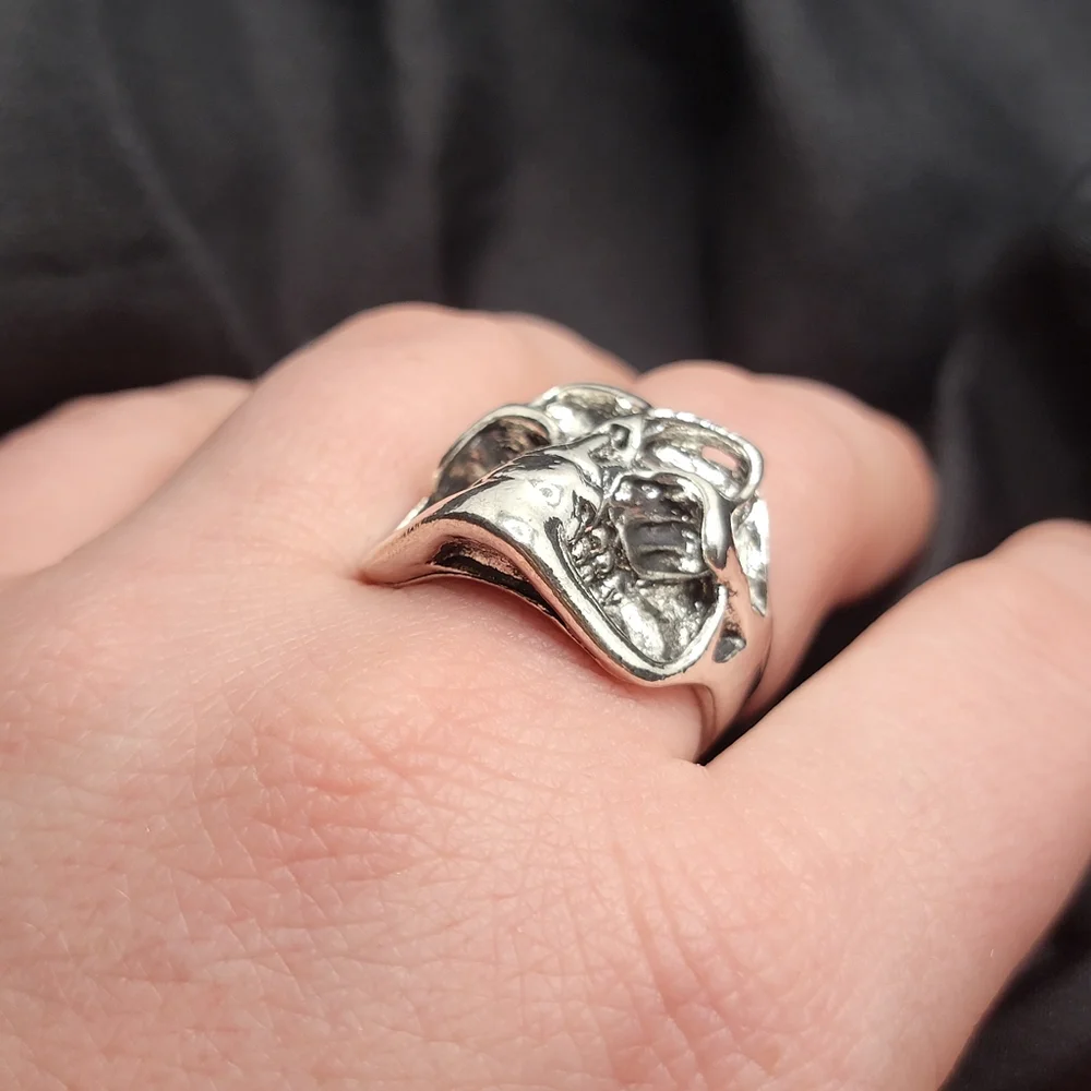 Snarl Skull Ring Biker Motorcycle Rocker Heavy Metal Goth Grunge Emo Punk